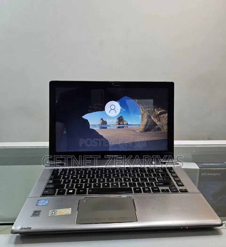 New Laptop Toshiba Satellite C850 4GB Intel Core I5 HDD 500GB