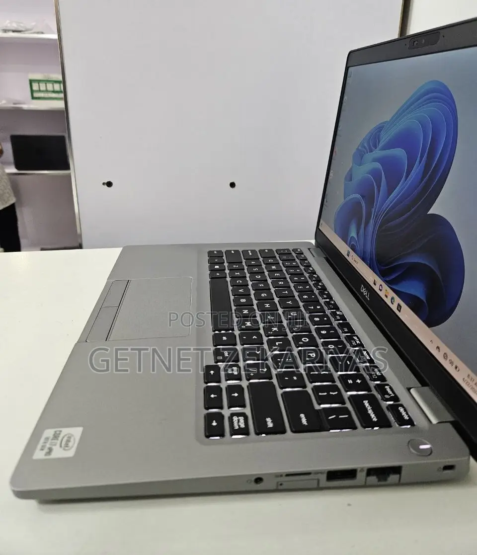 New Laptop Dell Latitude 5310 16GB Intel Core I7 SSD 512GB