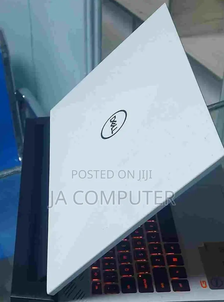 New Laptop Dell G15 5511 16GB AMD Ryzen 7 SSD 512GB