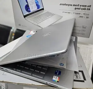 New Laptop HP Stream Notebook 8GB Intel Core I5 SSD 256GB