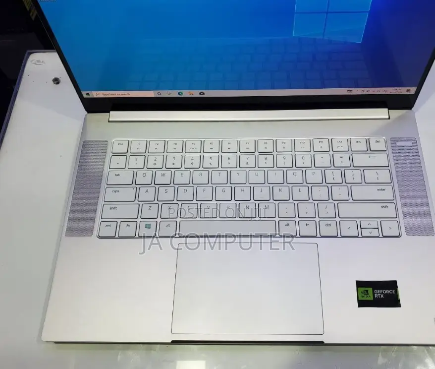 New Laptop Razer Blade 16GB Intel Core I5 SSD 1T