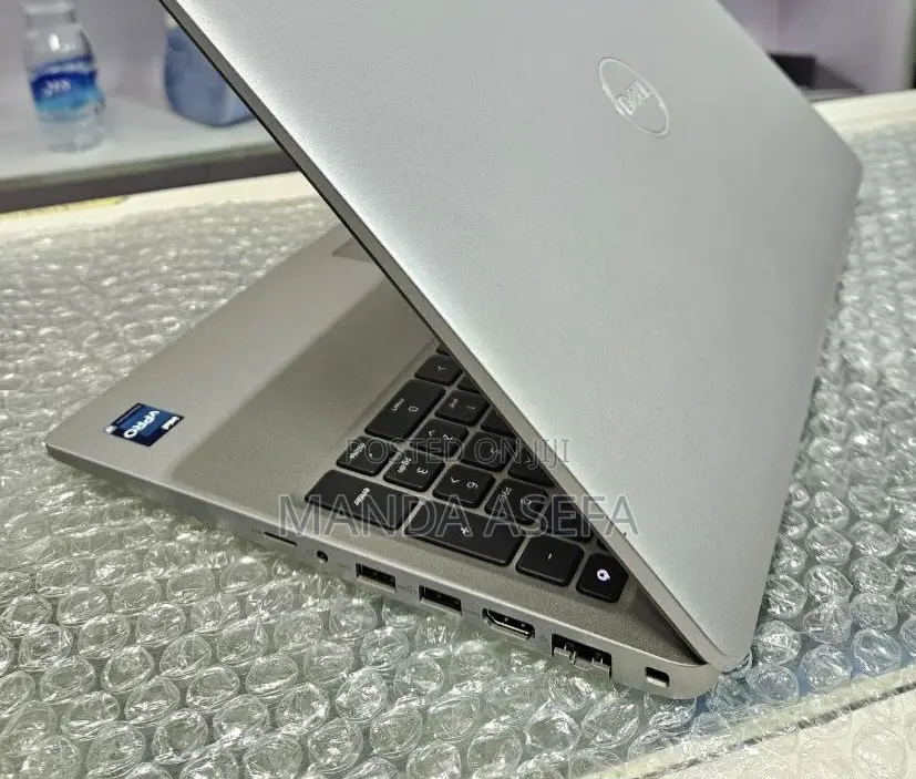 New Laptop Dell 16GB Intel Core I7 SSD 512GB