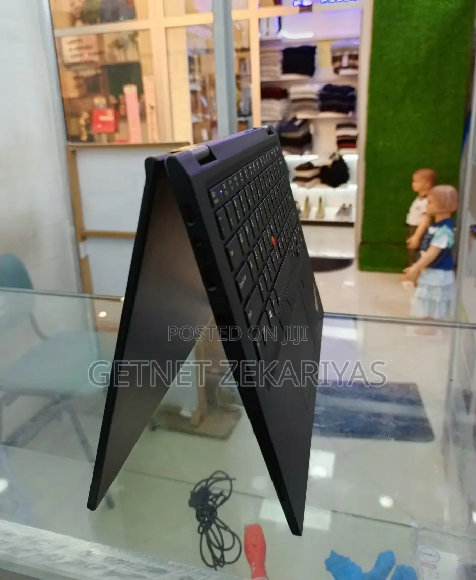 New Laptop Lenovo ThinkPad X390 Yoga 8GB Intel Core I5 SSD 512GB