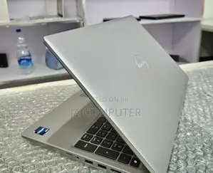 New Laptop Dell Precision 5540 16GB Intel Core I7 SSD 512GB