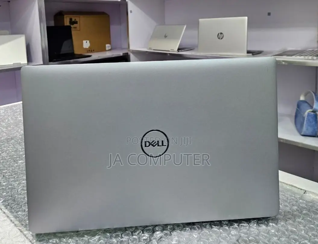 New Laptop Dell Precision 5540 16GB Intel Core I7 SSD 512GB