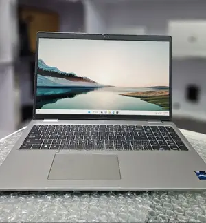 Photo - New Laptop Dell Precision 5540 16GB Intel Core I7 SSD 512GB