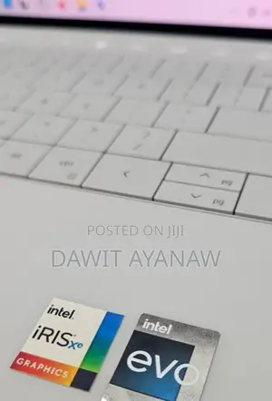 New Laptop Dell XPS 13 32GB Intel Core I7 SSD 512GB