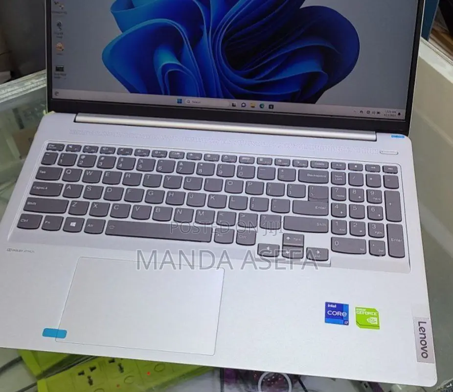 New Laptop Lenovo IdeaPad 1 16GB Intel Core I7 SSD 512GB