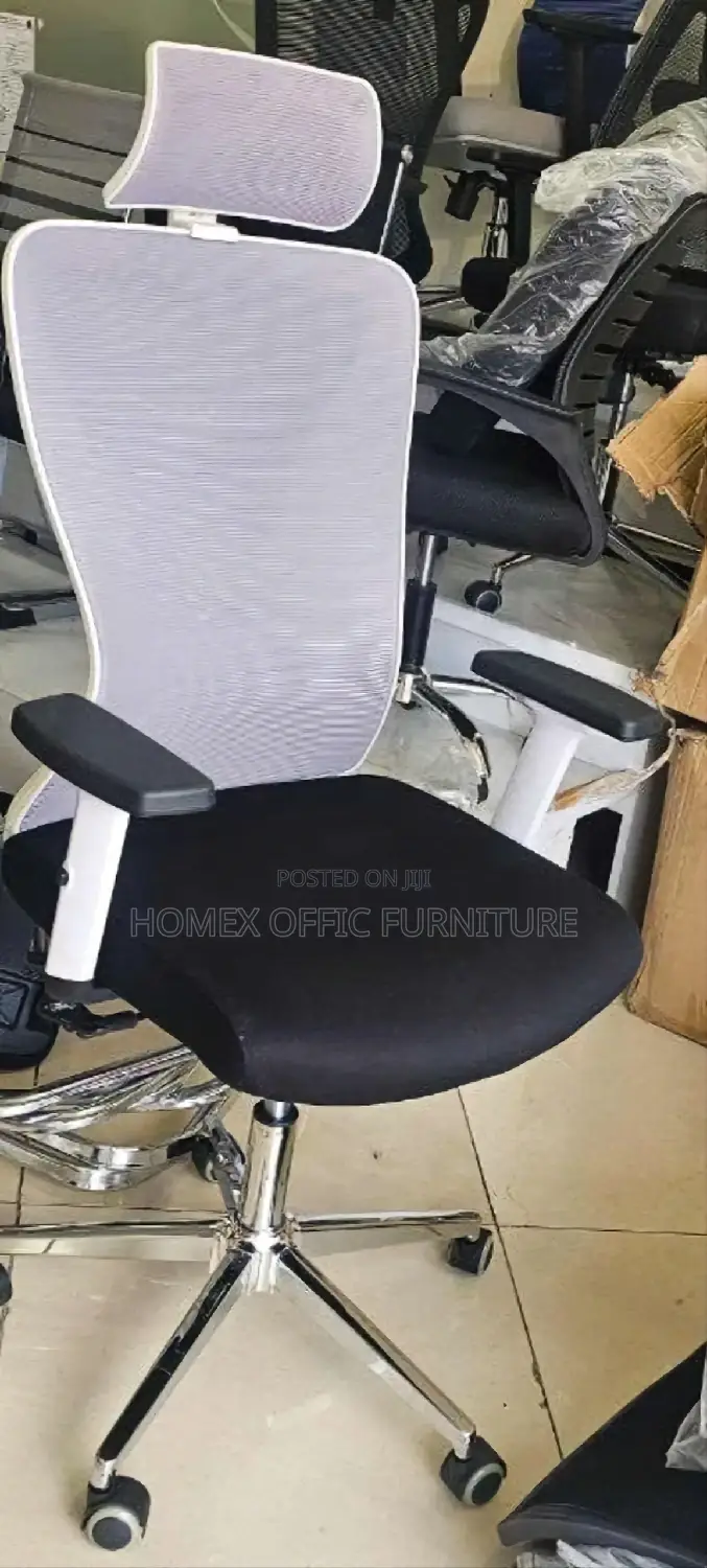 Office Managerial Chair Ergonomic ኤርጎኖሚክ የማናጀር ወንበር