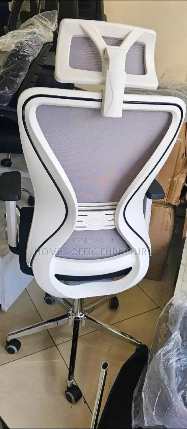 Office Managerial Chair Ergonomic ኤርጎኖሚክ የማናጀር ወንበር