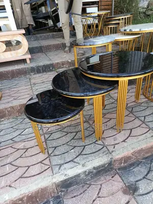 በ ኢፖክሲ የተሰሩ ኮፊ ቴብል