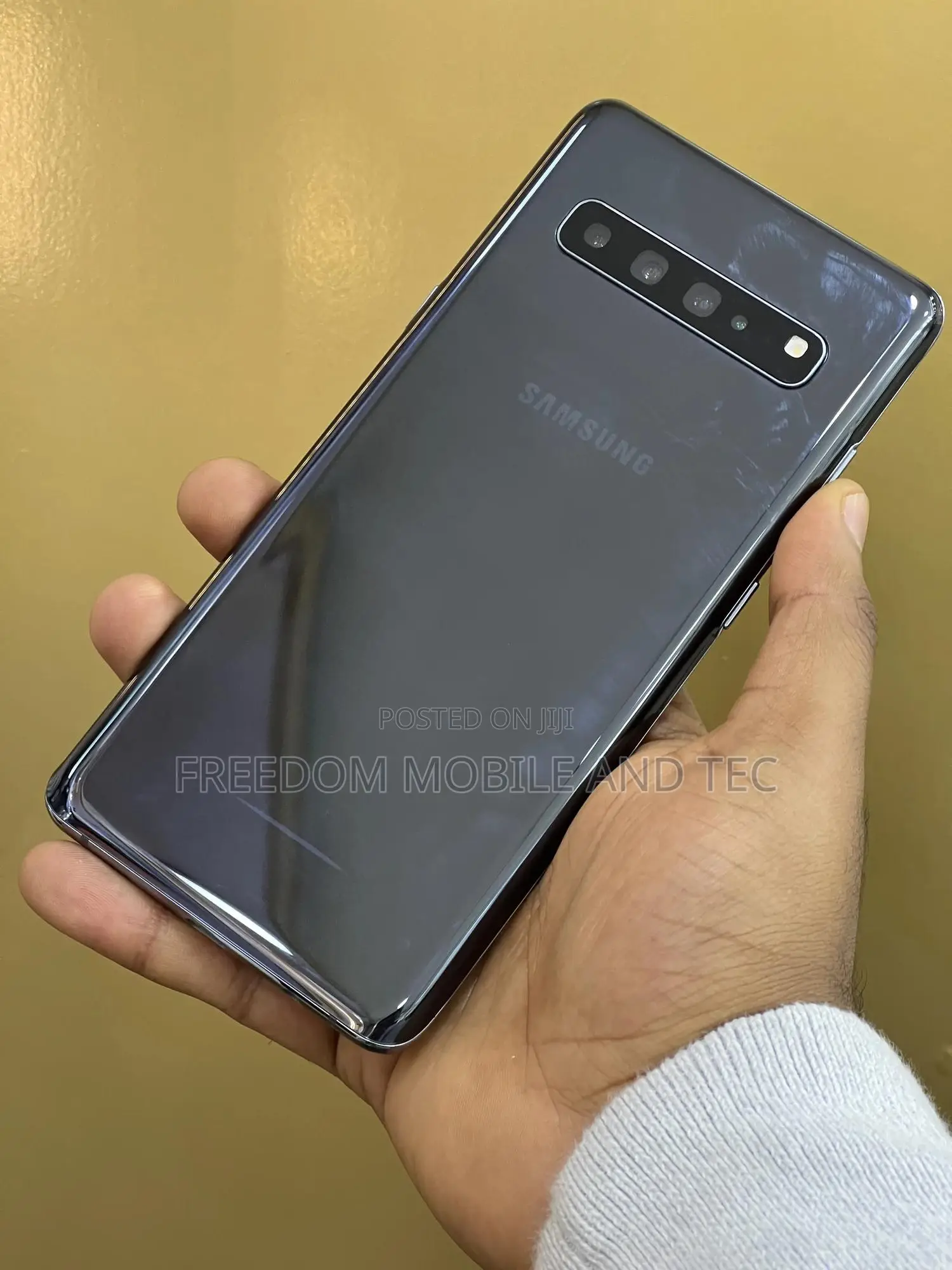 New Samsung Galaxy S10 5G 256 GB Black