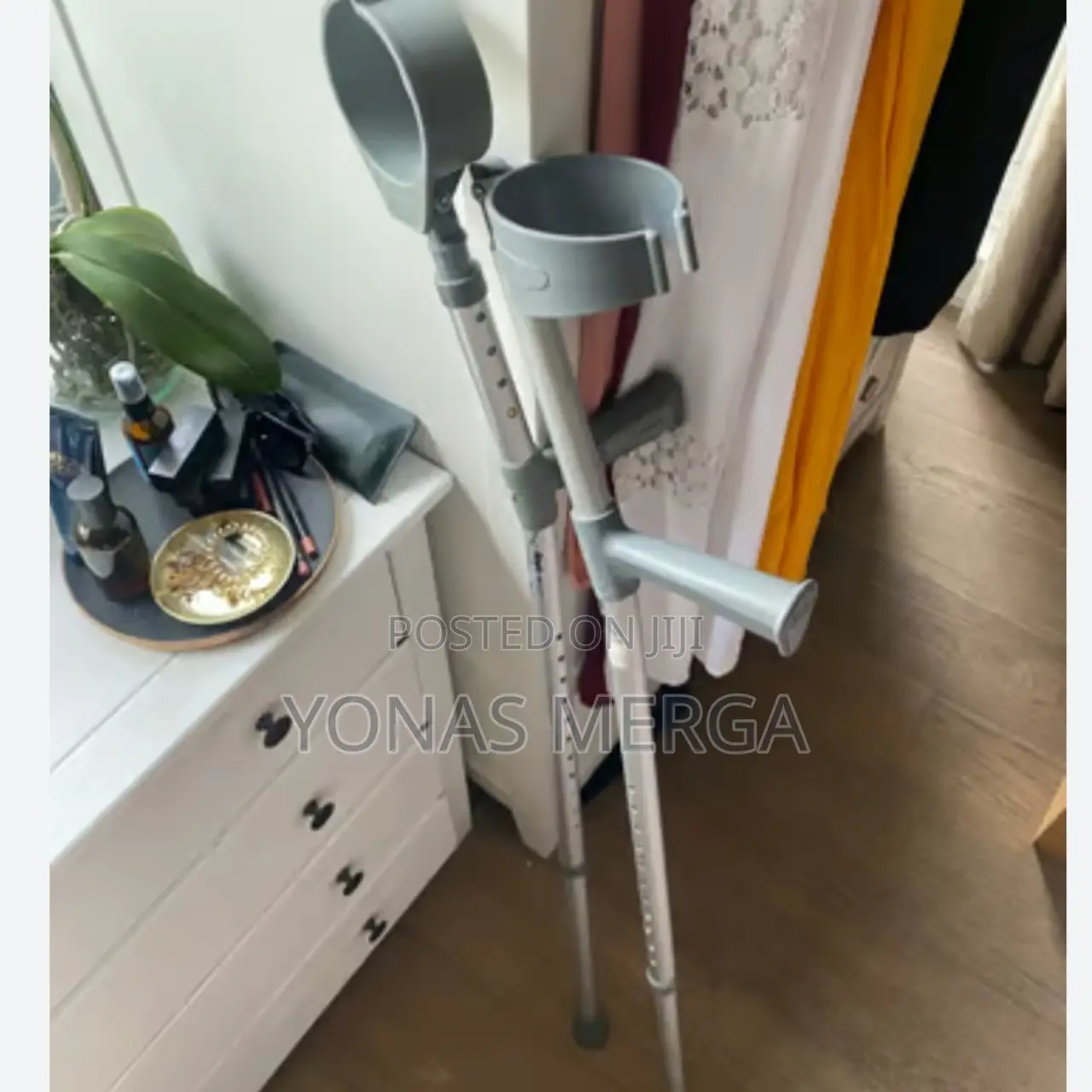 Crutches 5ክራንች6crunche6crunch8crutches9ክራንች\Crutches