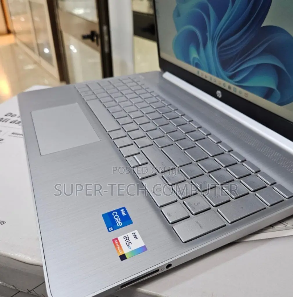 New Laptop HP Stream Notebook 8GB Intel Core I5 SSD 256GB
