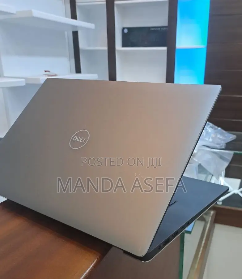 New Laptop Dell Precision 5540 16GB Intel Core I7 SSD 512GB