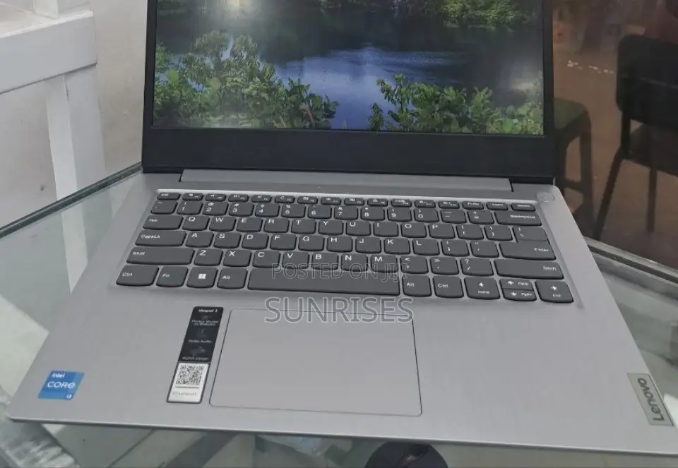 New Laptop Lenovo Ideapad 3 8GB Intel Core I3 SSD 256GB