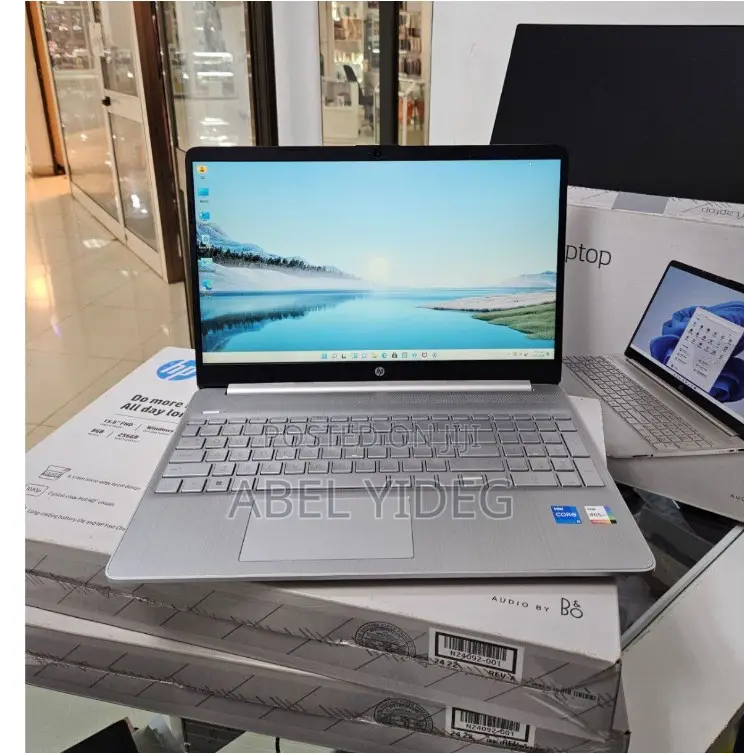New Laptop HP Stream Notebook 8GB Intel Core I5 SSD 256GB