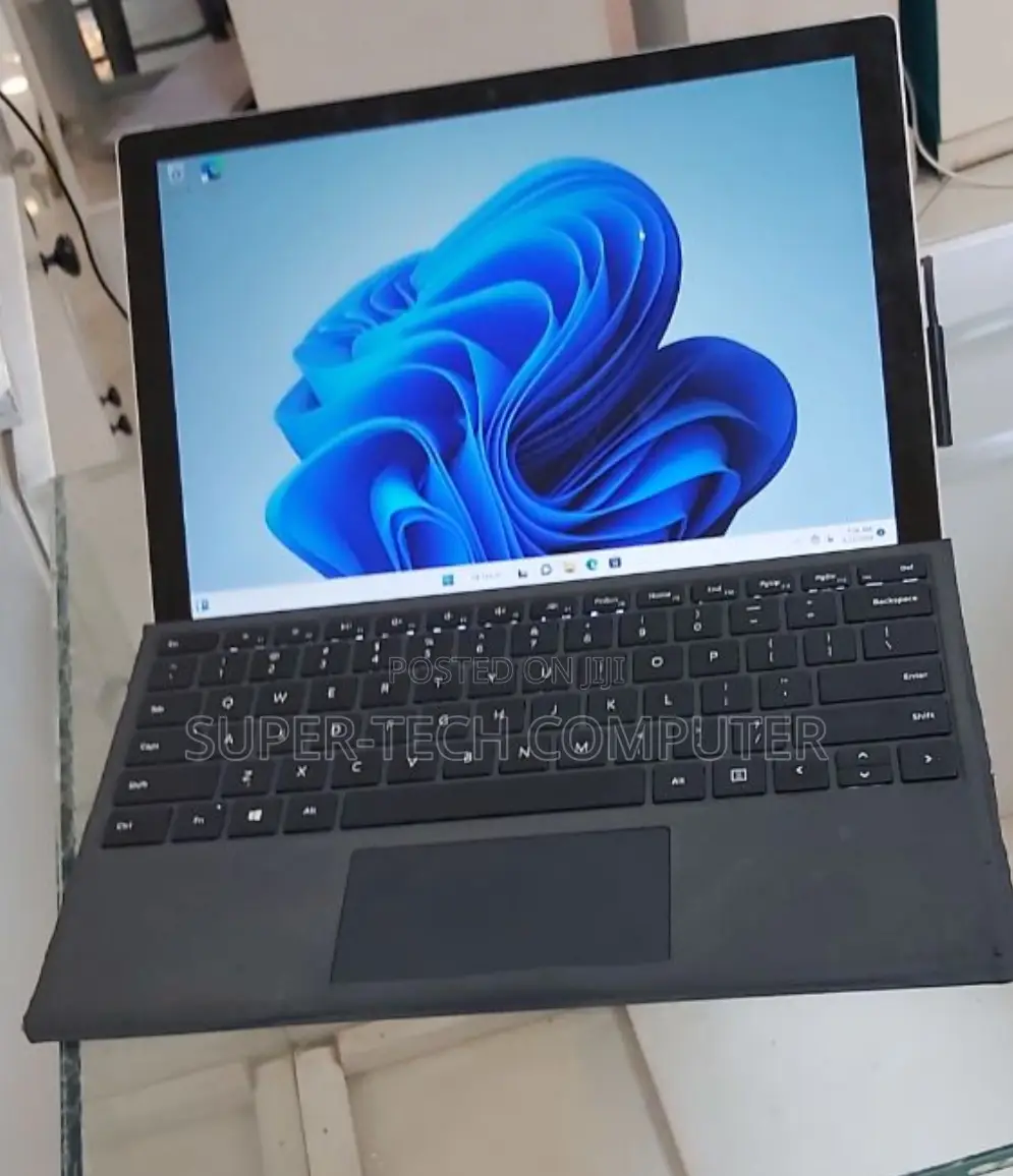 New Laptop Microsoft Surface Laptop 5 8GB Intel Core I5 SSD 128GB