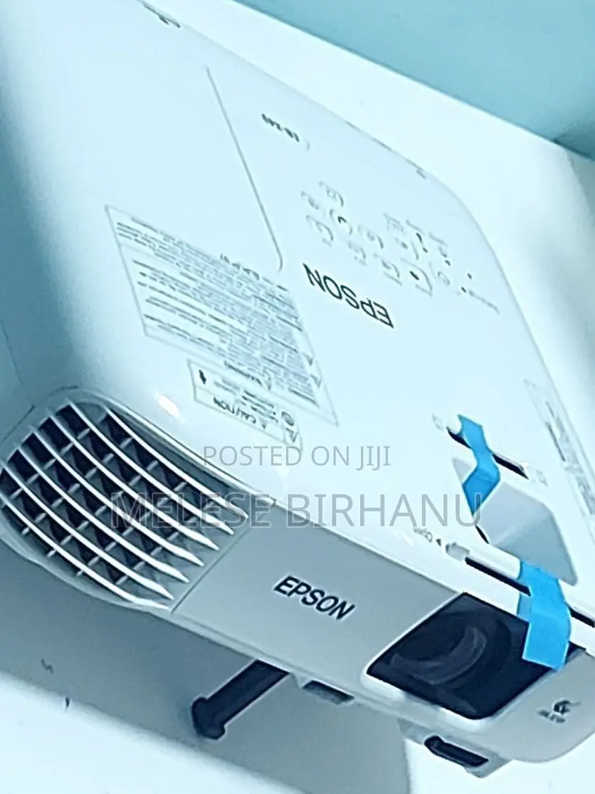 New Epson Projexctor X49 Projector