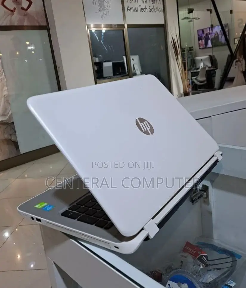New Laptop HP 14-Dq1088wm 8GB Intel Core I5 HDD 1T