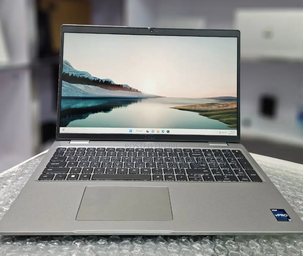 New Laptop Dell Precision 15 5540 16GB Intel Core I7 SSD 512GB