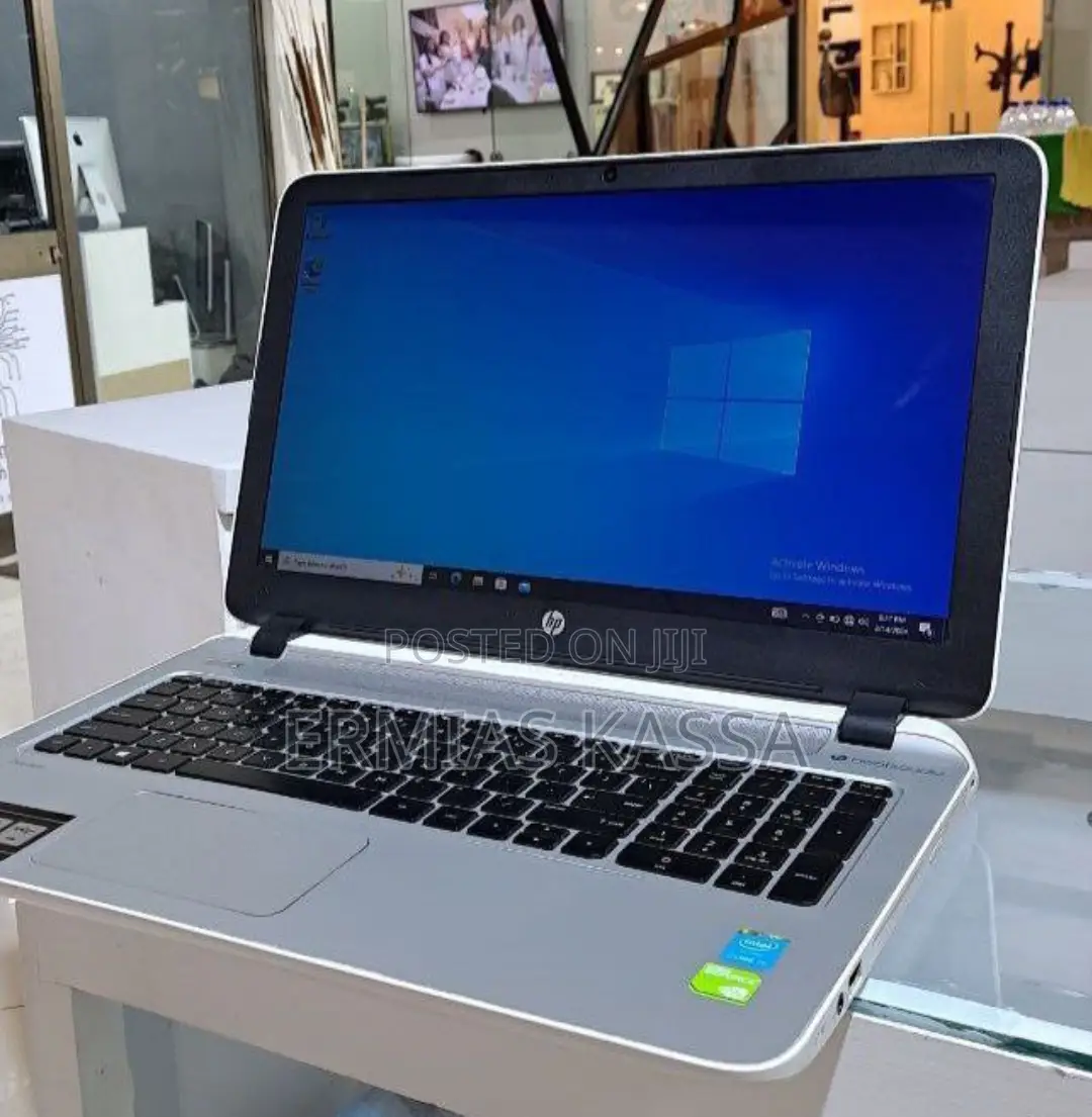 Laptop HP Pavilion 13 8GB Intel Core I5 HDD 1T