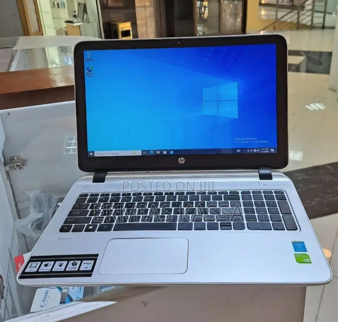 Laptop HP Pavilion 13 8GB Intel Core I5 HDD 1T