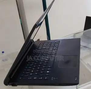 New Laptop Toshiba Satellite C850 4GB Intel Core I3 HDD 500GB