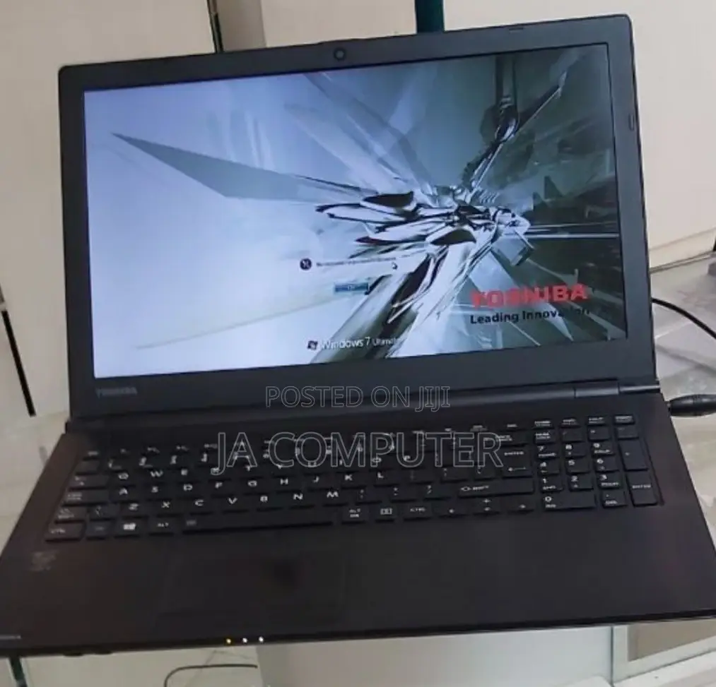 New Laptop Toshiba Satellite C850 4GB Intel Core I3 HDD 500GB