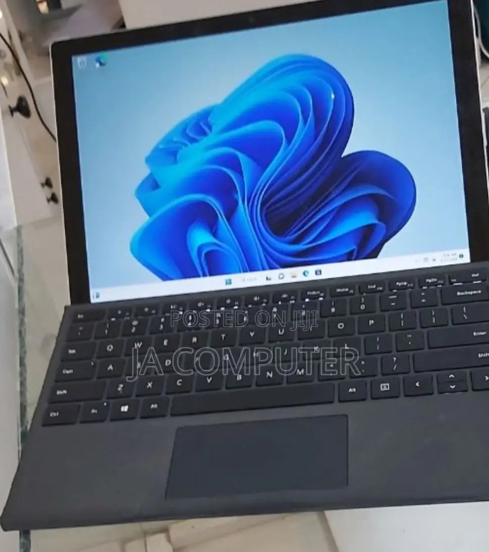 New Laptop Microsoft Surface Pro 8GB Intel Core I5 SSD 128GB