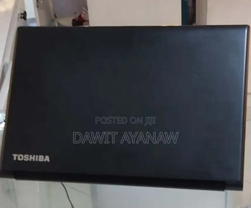 New Laptop Toshiba 4GB Intel Core I3 HDD 500GB