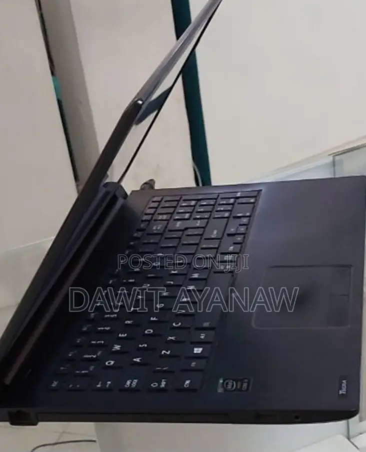 New Laptop Toshiba 4GB Intel Core I3 HDD 500GB