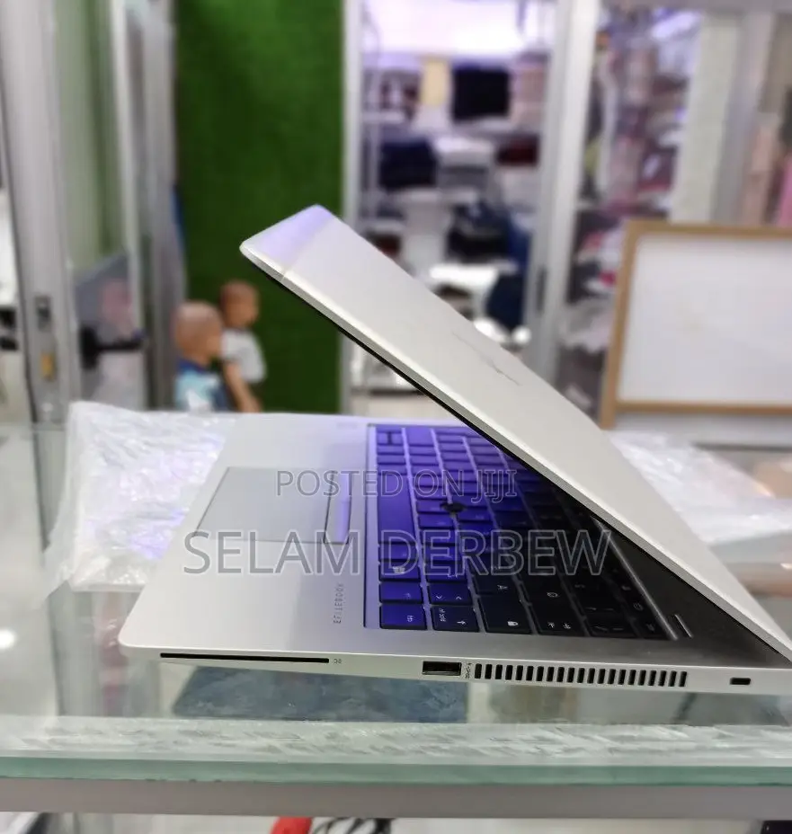 New Laptop HP EliteBook 830 8GB Intel Core I5 SSD 512GB