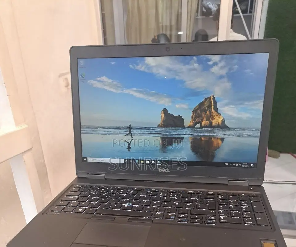 New Laptop Dell Latitude 5310 8GB Intel Core I5 SSD 256GB