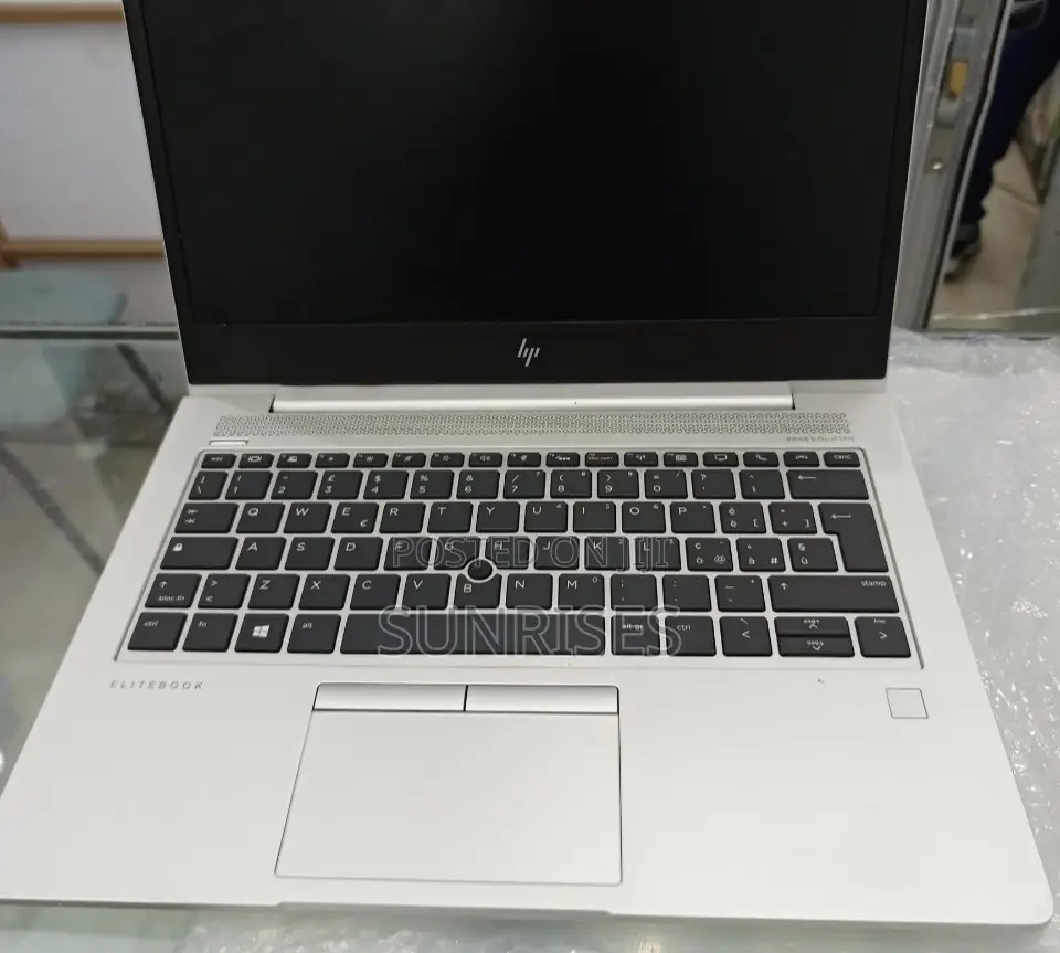 New Laptop HP EliteBook 830 8GB Intel Core I5 SSD 512GB