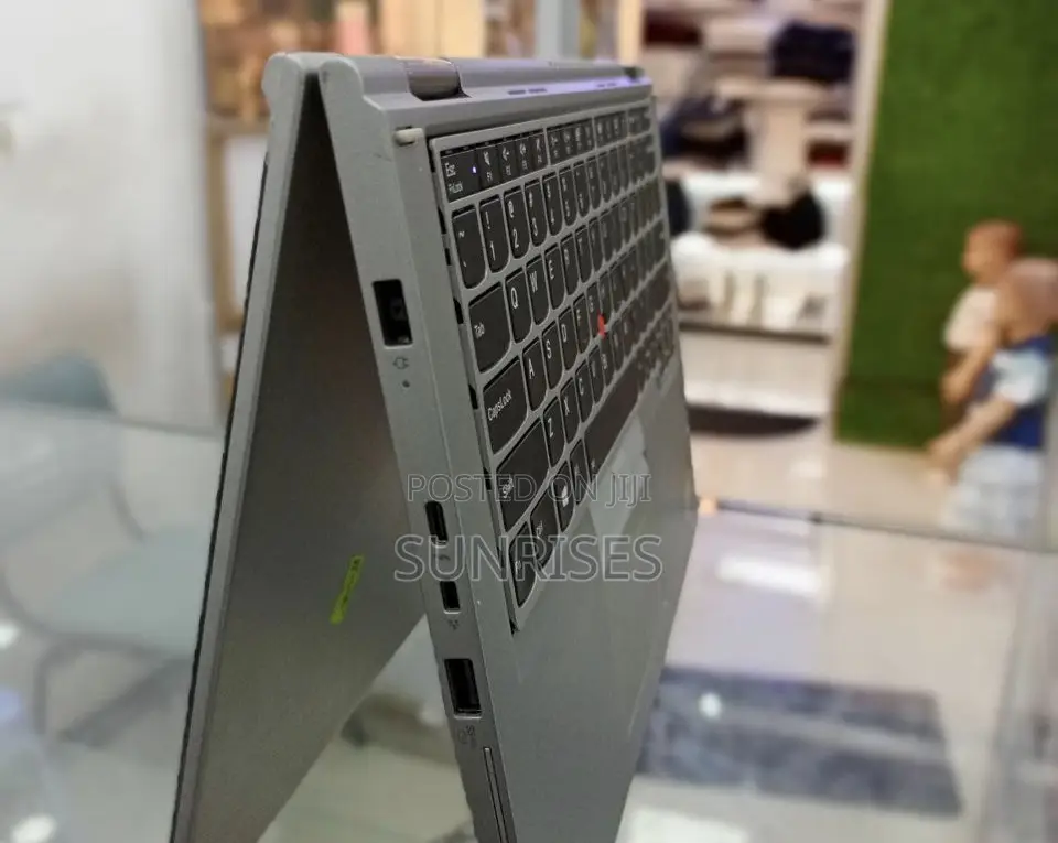 New Laptop Lenovo ThinkPad Yoga 16GB Intel Core I7 SSD 512GB