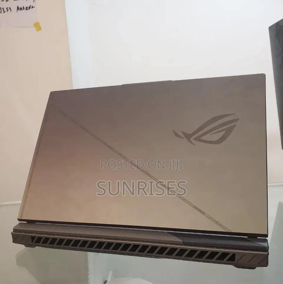 New Laptop Asus ROG Strix G15 16GB Intel Core I7 SSD 1T