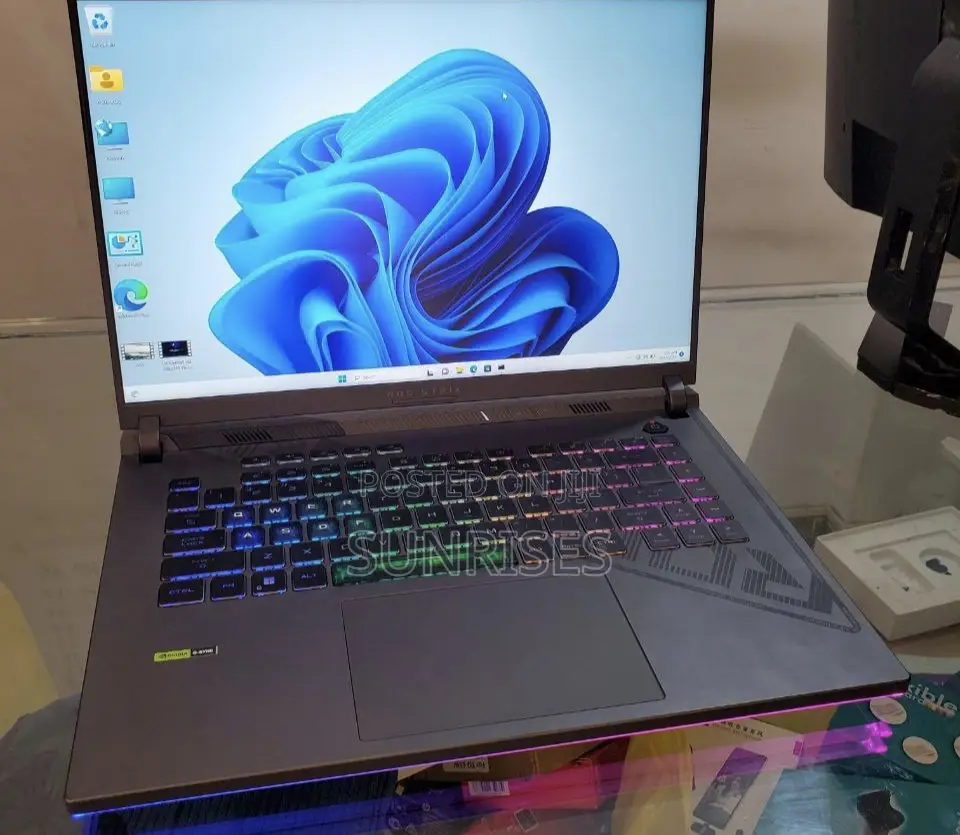 New Laptop Asus ROG Strix G15 16GB Intel Core I7 SSD 1T