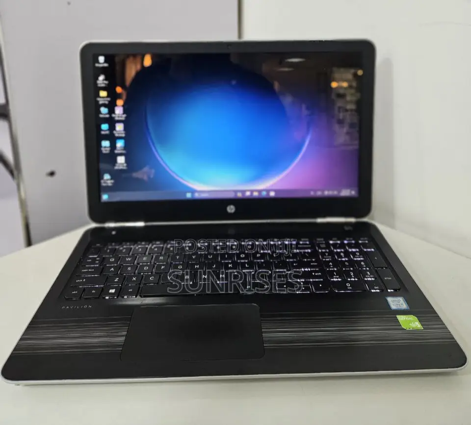 New Laptop HP Pavilion 15 8GB Intel Core I5 SSD 512GB