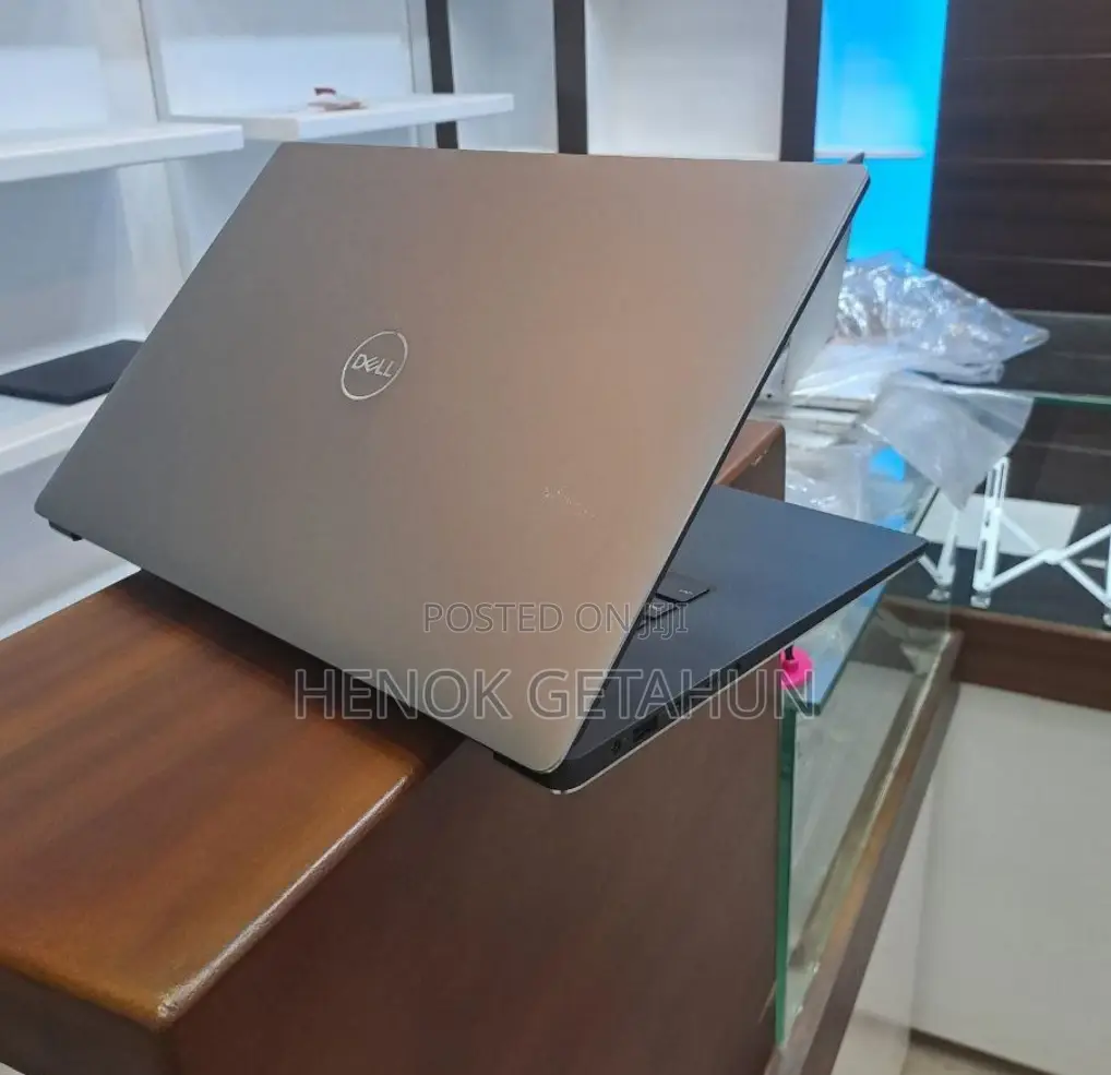 New Laptop Dell XPS 15 16GB Intel Core I7 SSD 512GB