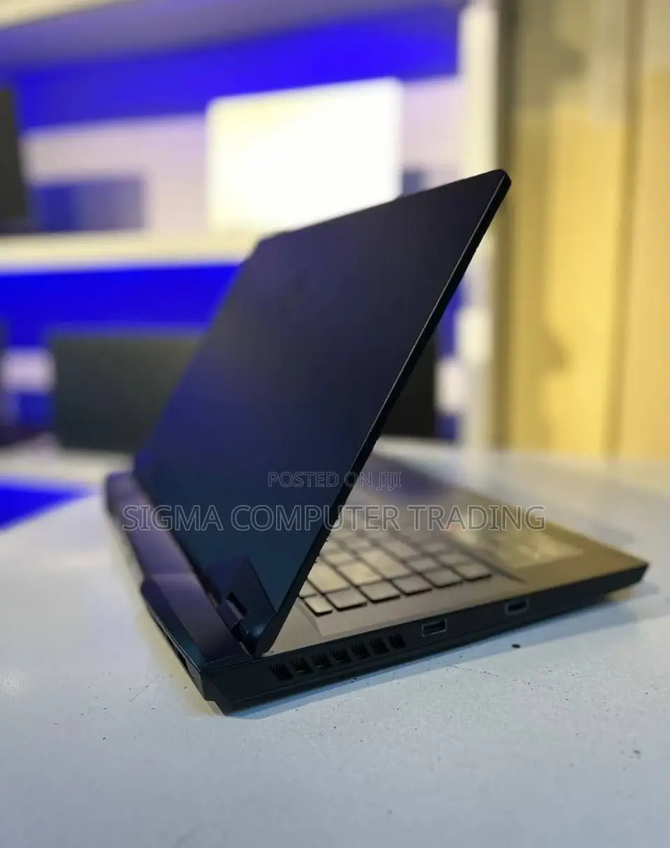 New Laptop MSI GP75 Leopard 16GB Intel Core I7 SSD 1T