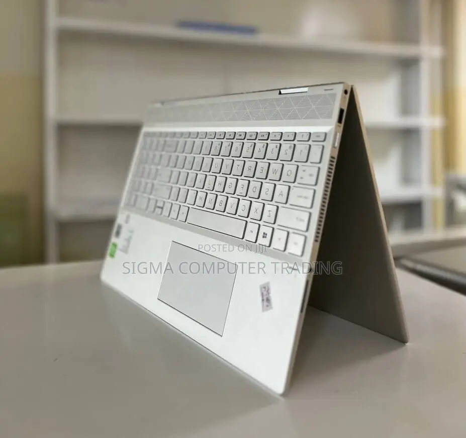 New Laptop HP Envy X360 8GB Intel Core I5 SSD 512GB