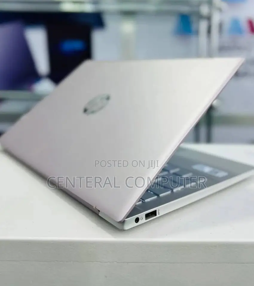 New Laptop HP 15-Dy1032wm 16GB Intel Core I5 SSD 512GB