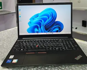 New Laptop Lenovo ThinkPad E14 G5 16GB Intel Core I7 SSD 512GB