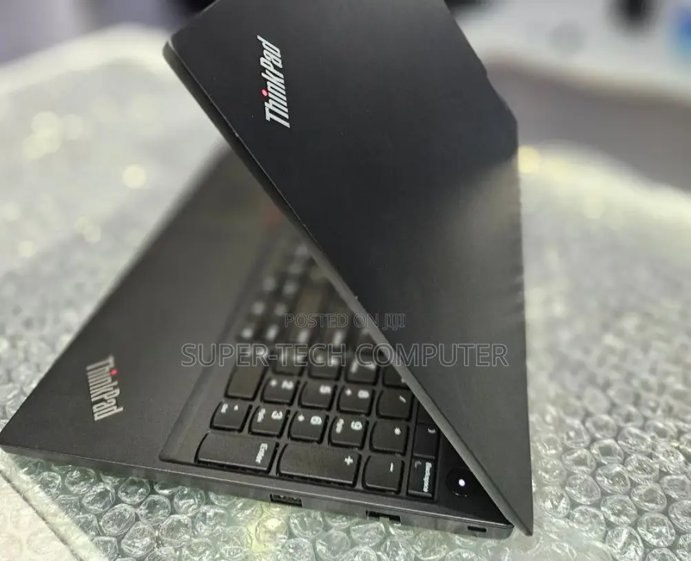 New Laptop Lenovo ThinkPad E14 G5 16GB Intel Core I7 SSD 512GB