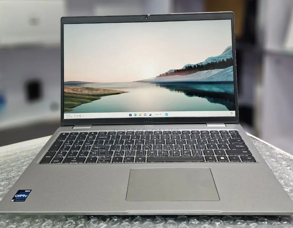 New Laptop Dell Latitude 5530 16GB Intel Core I7 SSD 512GB