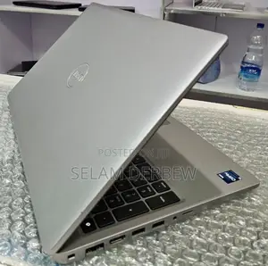 New Laptop Dell Latitude 5530 16GB Intel Core I7 SSD 512GB