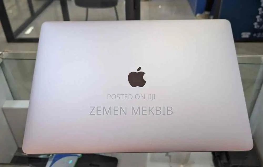 New Laptop Apple MacBook Pro 2019 16GB Intel Core I7 SSD 512GB
