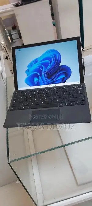 New Laptop Microsoft Surface Pro 4 8GB Intel Core I5 SSD 128GB