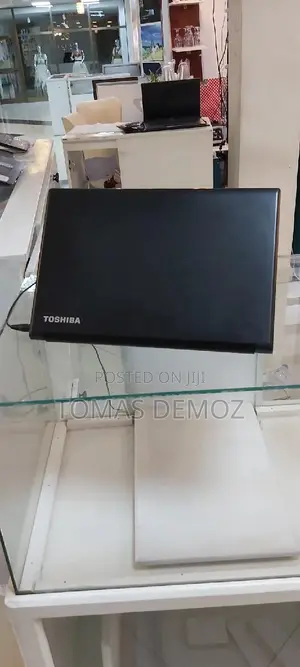 Photo - New Laptop Toshiba Satellite C55 4GB Intel Core I3 HDD 500GB